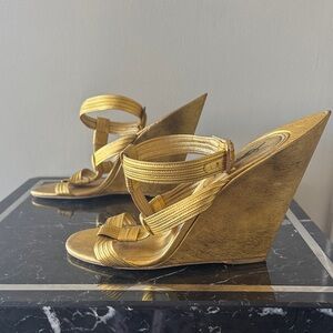 Yves Saint Laurent Rare Totem Metallic Gold Wedges 39 runway